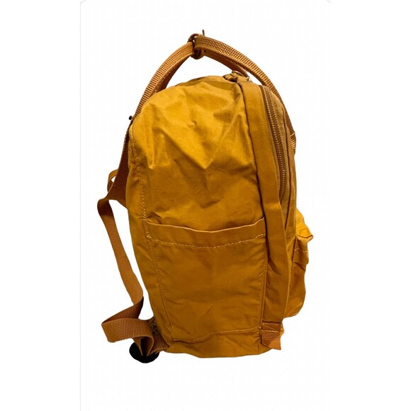 Classic Warm Yellow Fjallraven Kanken